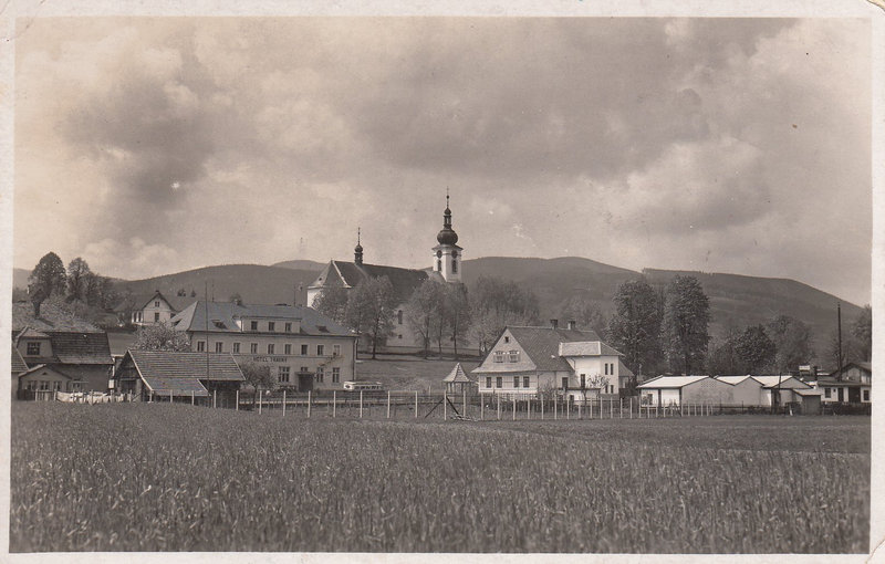 SLEZSKÉ BESKYDY. - Údolí Morávky - Pražmo. Hotel Travný.