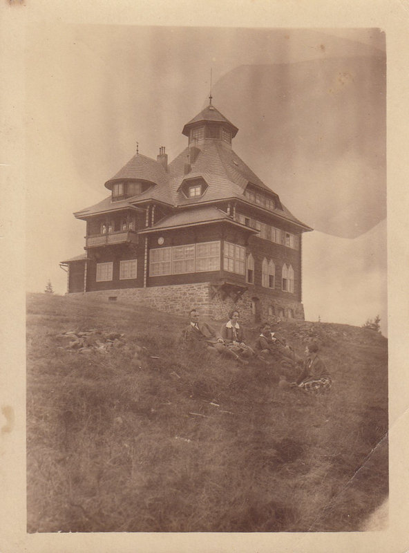 M000678