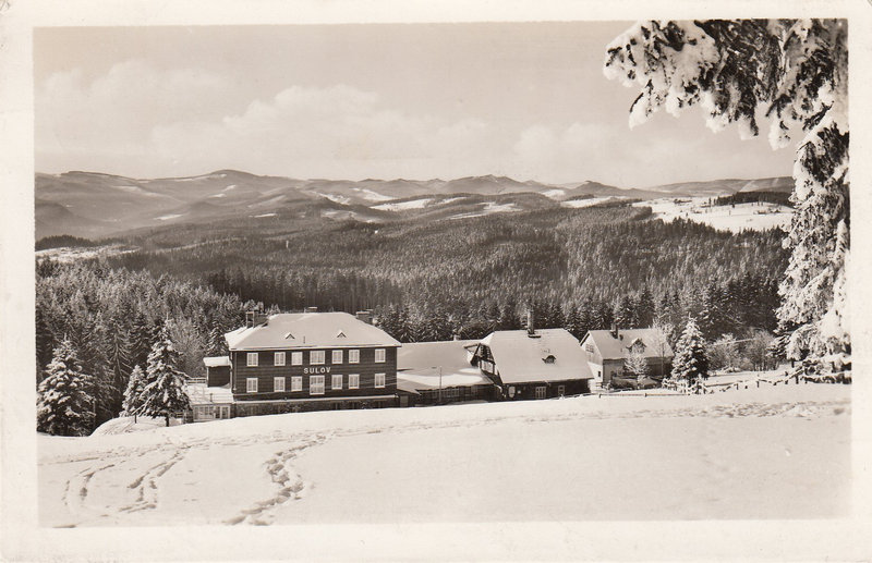 Turistická útulna u Daňků a hotel Sulov, Bílý Kříž, 943 m n. m. Veřejná hovorna p. Staré Hamry