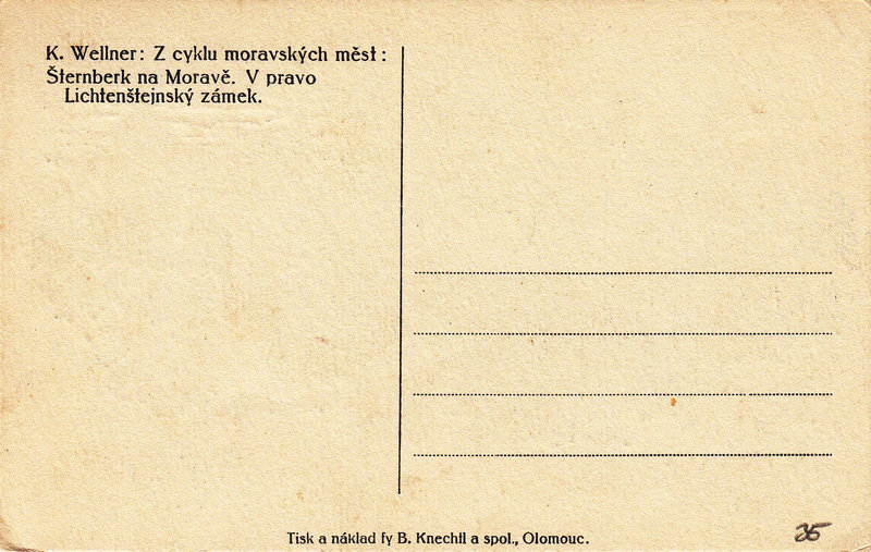 Šternberk na Moravě. V pravo Lichtenštejnský zámek