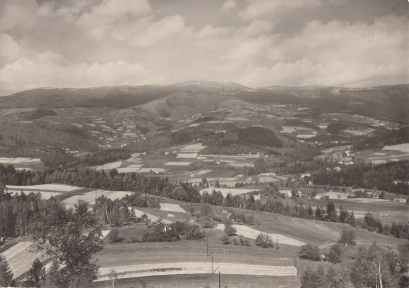 BESKYDY - Prostřední Bečva - V pozadí pásmo Radhoště.