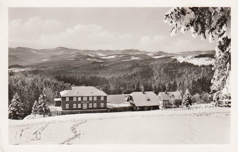 Turistická útulna u Daňků a hotel Sulov Bílý Kříž, 943 m n. m. Veřejná hovorna p. Staré Hamry