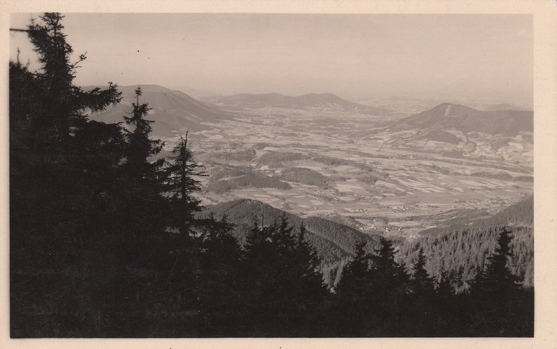Blick von der Lysa Hora gegen dem Radhoscht, Jawornik u. Skalka