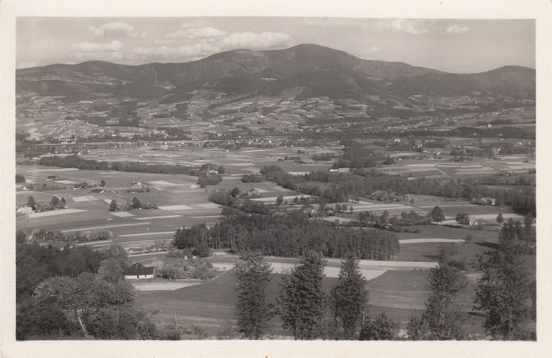 Lysá hora (1325 m) s úpatí Ondřejníku 