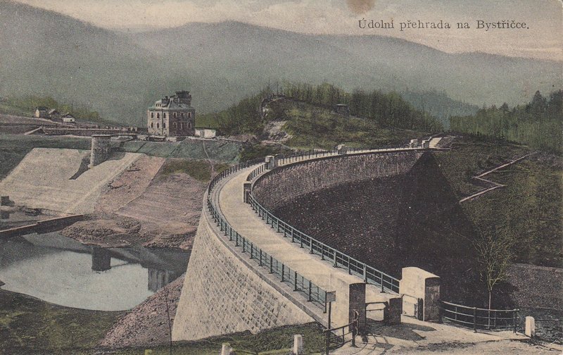 Údolní přehrada na Bystřičce
