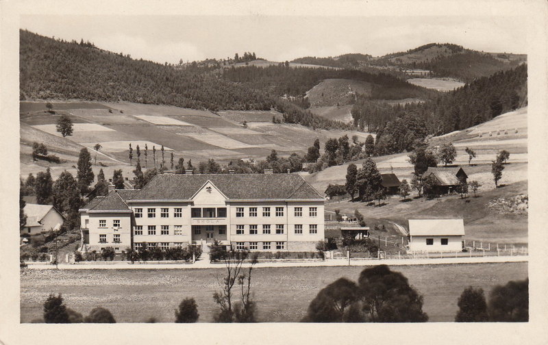 VELKÉ KARLOVICE