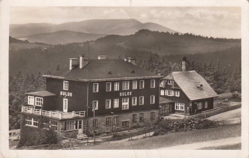 Turistická útulna u Daňků a hotel Sulov Beskydy - Bílý Kříž, 943 m n. m. - Veřejná hovorna, p. Staré Hamry