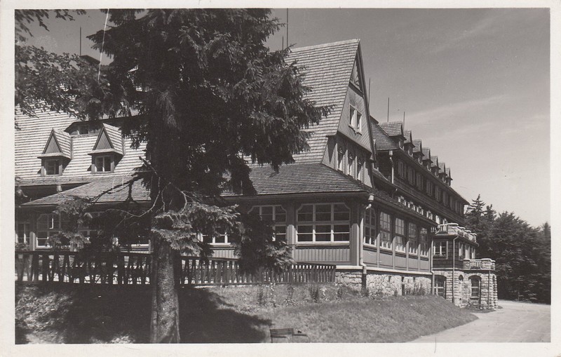 Horský hotel Tanečnica na Pustevnách.