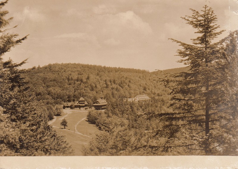 Hotel TANEČNICA a útulny na Pustevních 1018 m n. m.