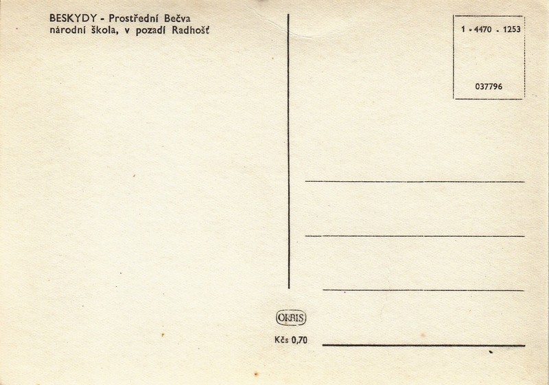 BESKYDY - Prostřední Bečva, národní škola, v pozadí Radhošť