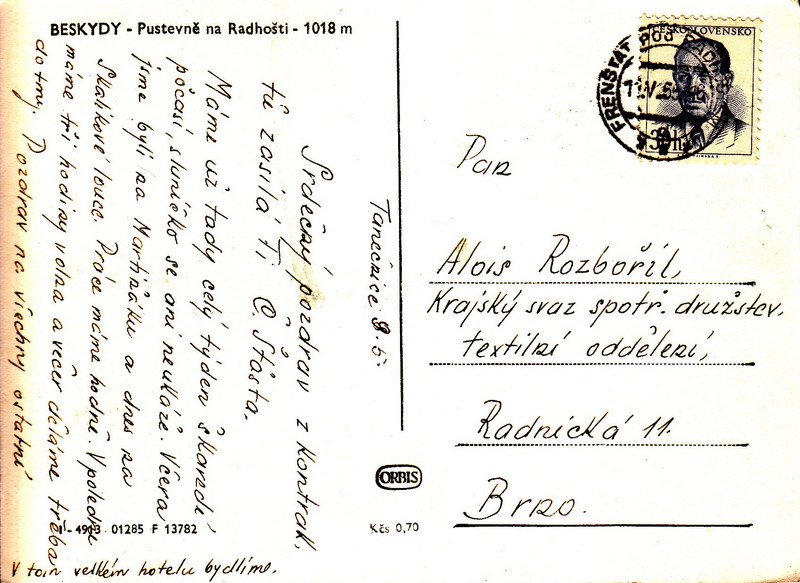 V001900
