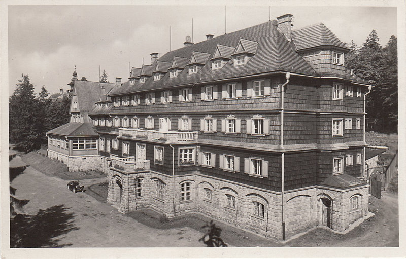 Horský hotel ,,Tanečnica" na Pustevnách.